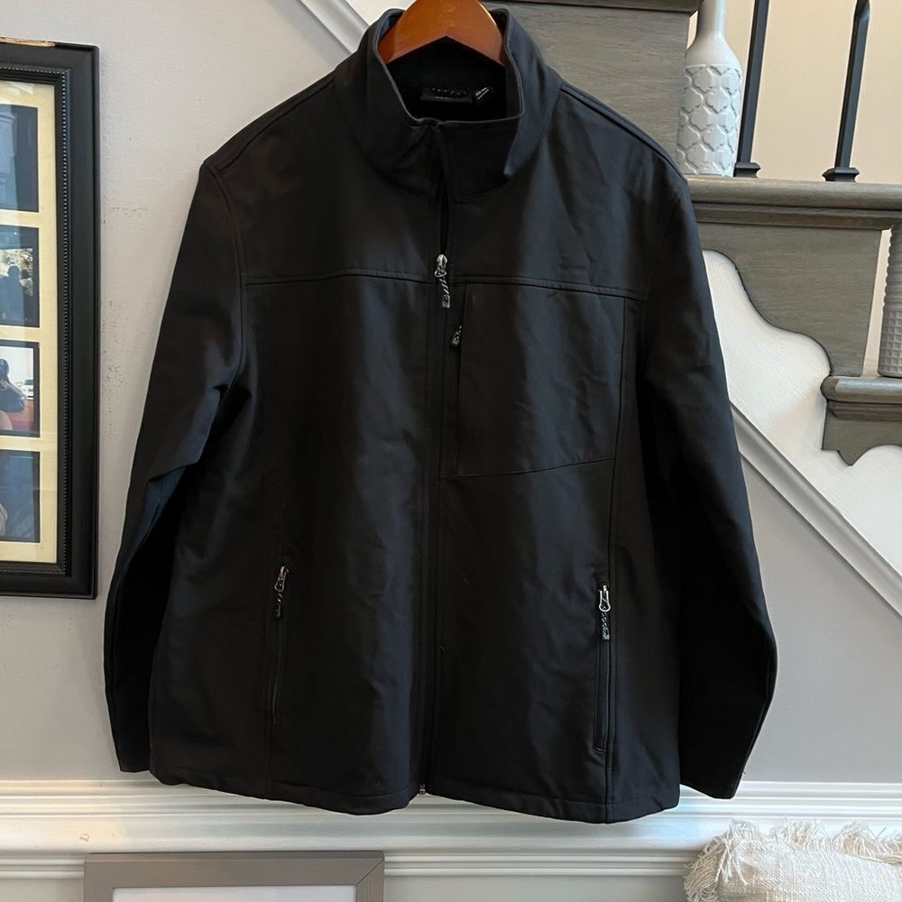 Swiss Tech Black Zip Up Jacket sz XL 46/48 EUC